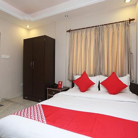 Oyo 19855 B S Guest House Jādabpur Eksteriør billede