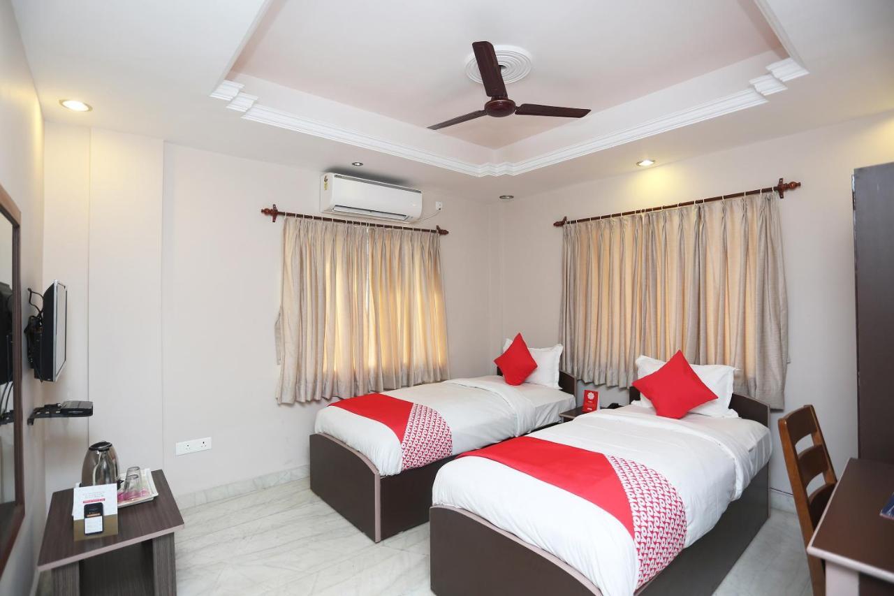 Oyo 19855 B S Guest House Jādabpur Eksteriør billede