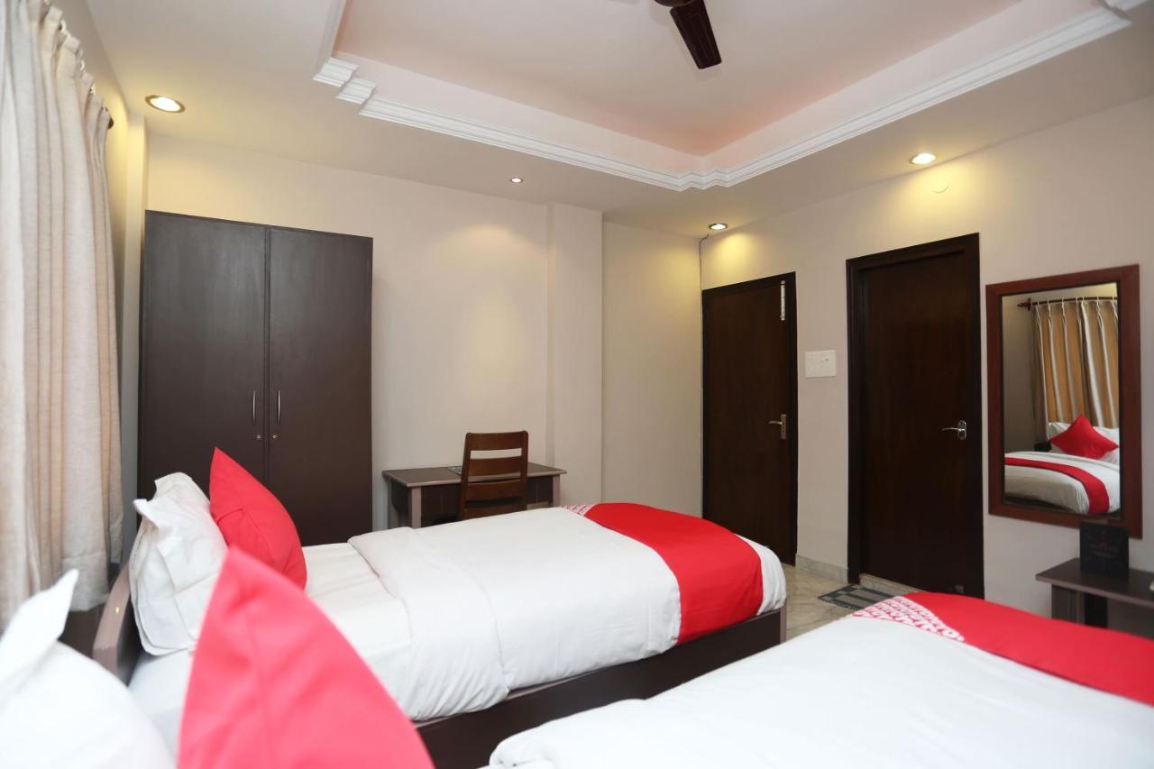 Oyo 19855 B S Guest House Jādabpur Eksteriør billede