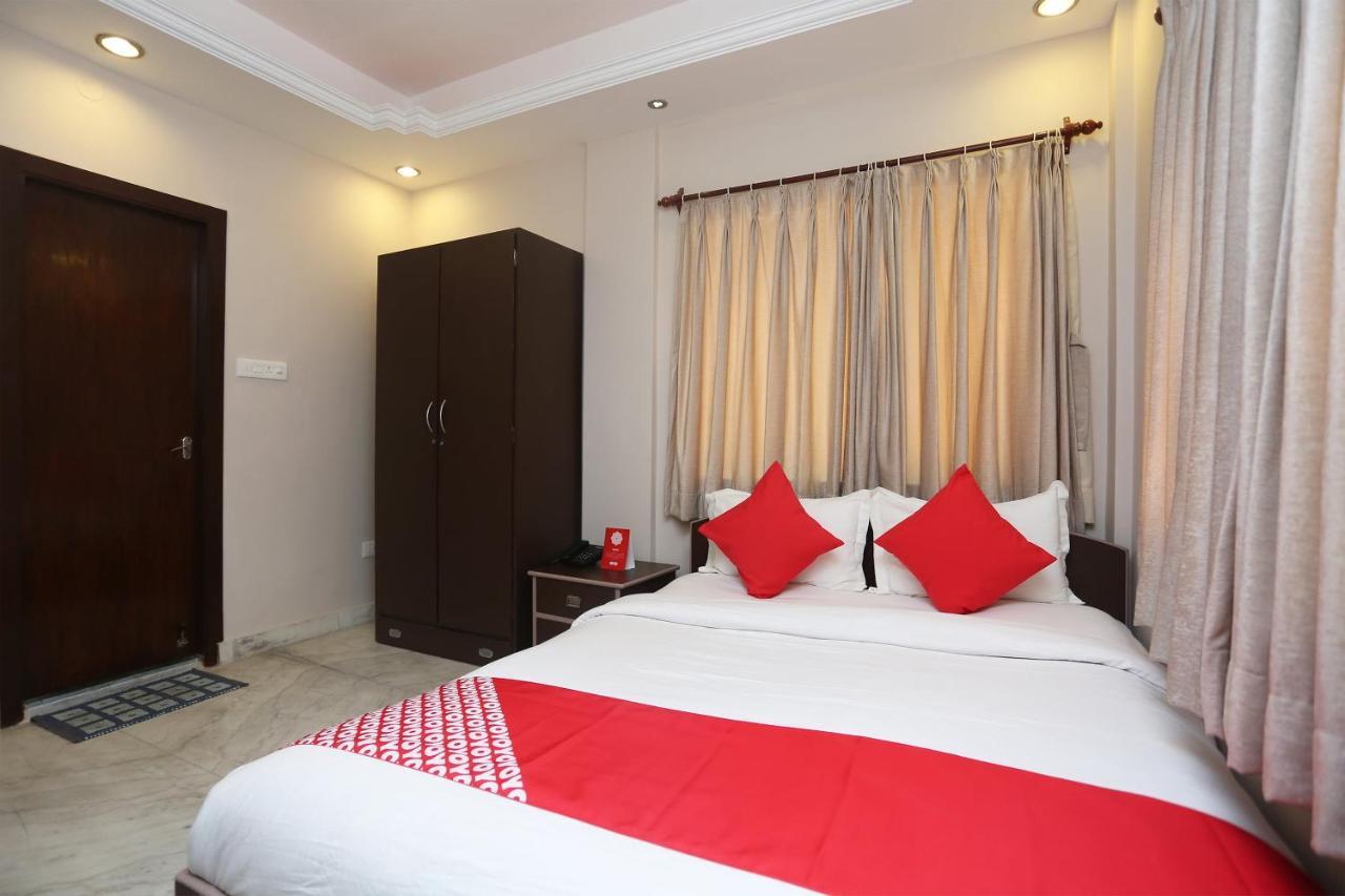 Oyo 19855 B S Guest House Jādabpur Eksteriør billede